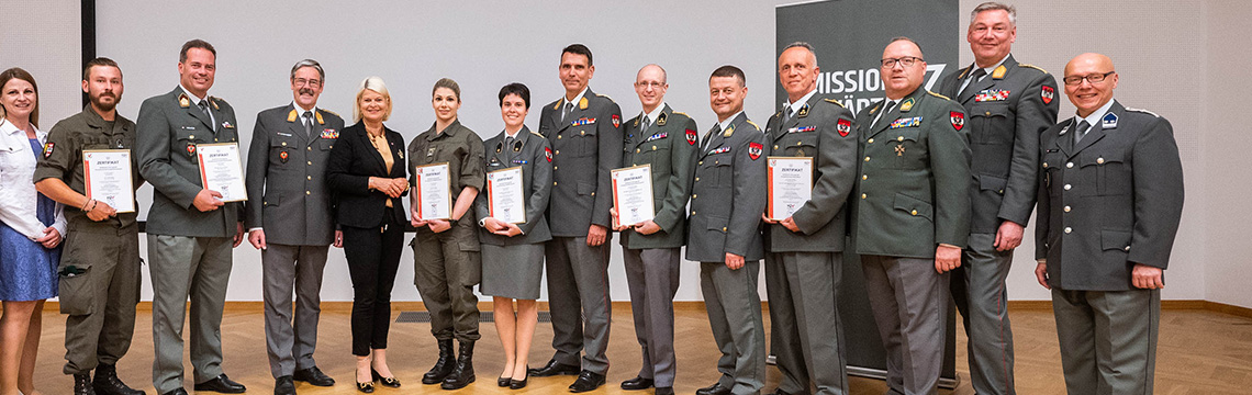 Gruppenfoto mit Ministerin Tanner
